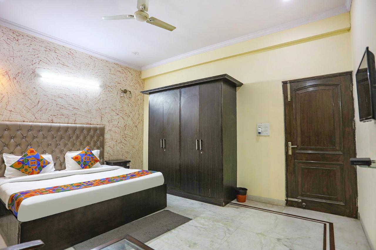Hotel Fabexpress Hm Palace à Noida Extérieur photo
