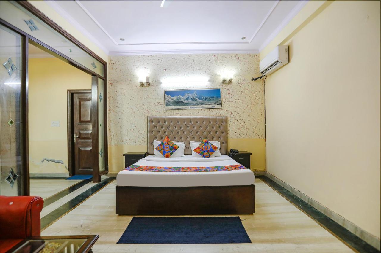 Hotel Fabexpress Hm Palace à Noida Extérieur photo