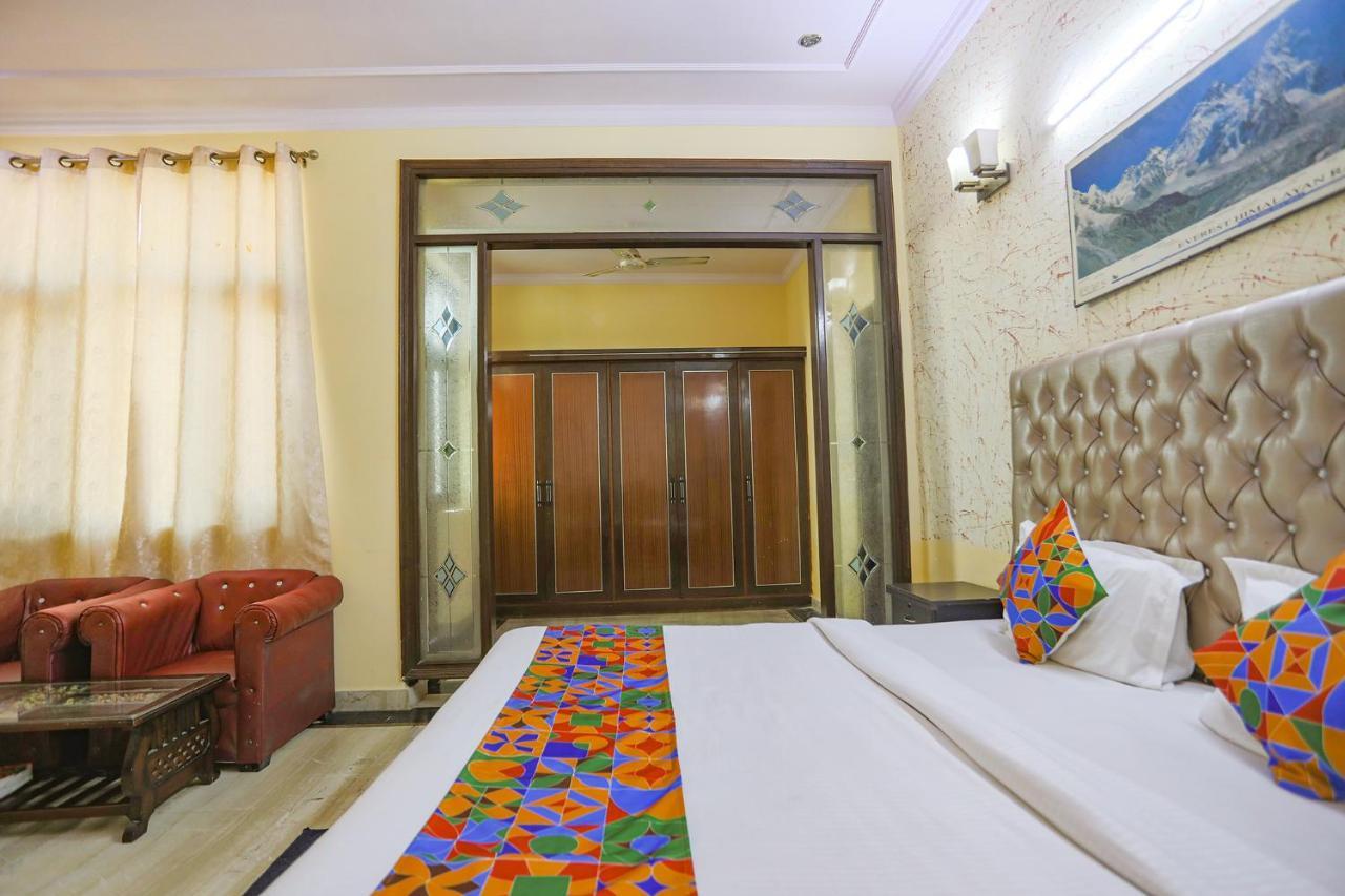 Hotel Fabexpress Hm Palace à Noida Extérieur photo